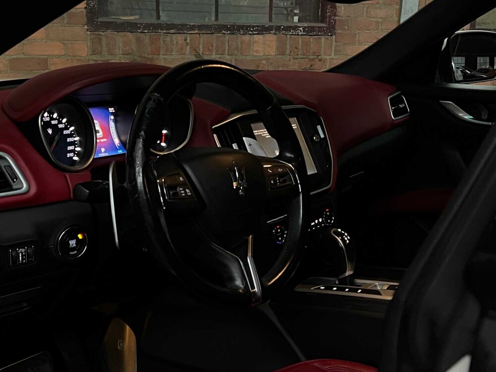 Maserati Ghibli 3.0 V6 338hp 2015