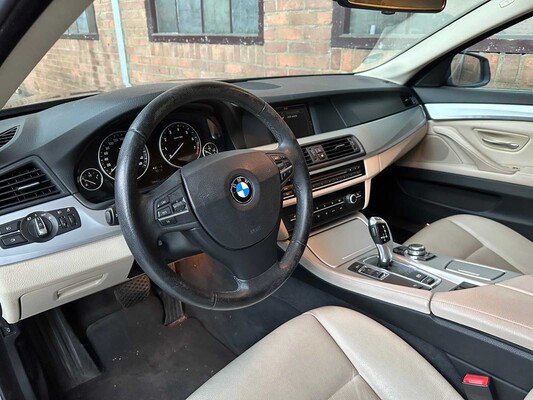 BMW 528i Touring Executive 245pk 2012 F11 5-serie (Origineel-NL), 08-XGB-5