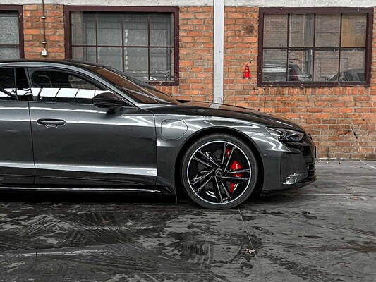 Audi e-tron GT RS 598pk 93kWh 2022 CARBON, R-654-GP