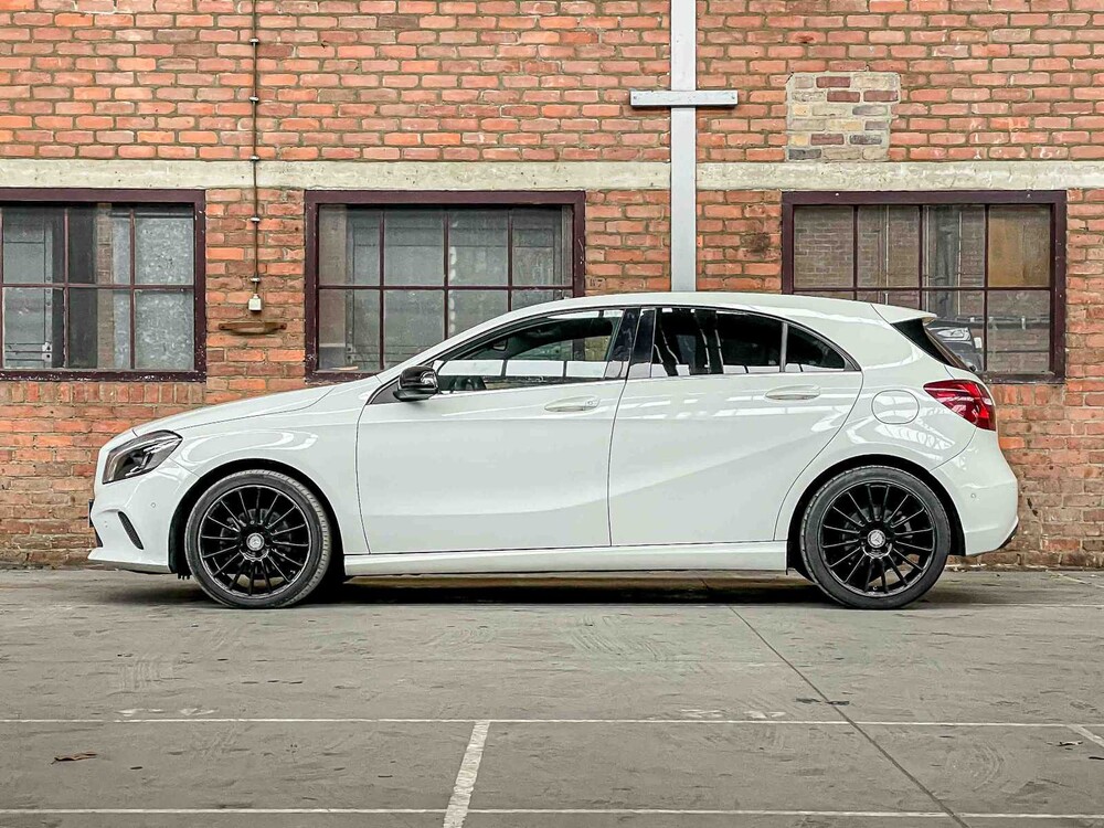 Mercedes-Benz A180 Prestige 122hp 2015 A-Class, SB-441-F