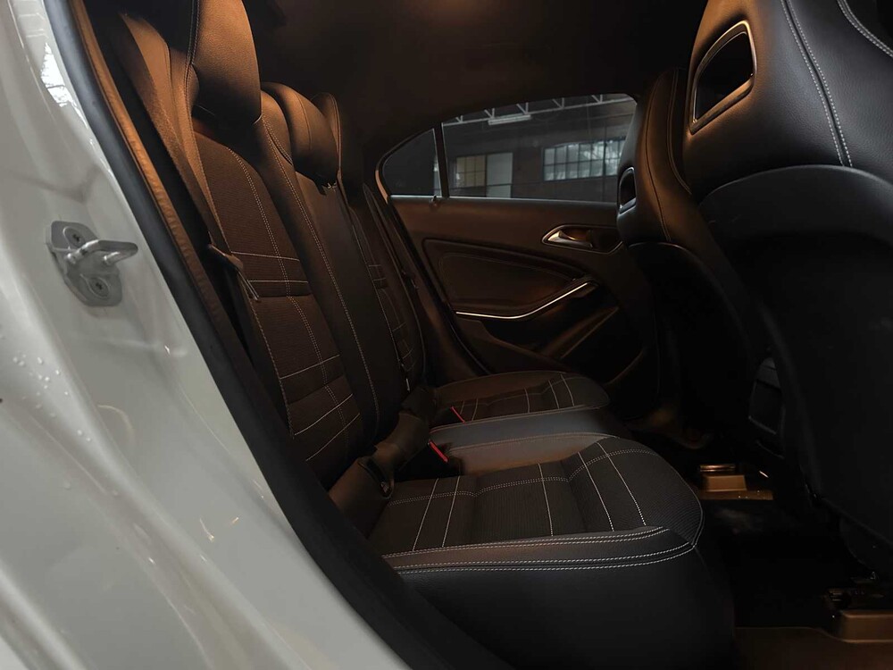 Mercedes-Benz A180 Prestige 122hp 2015 A-Class, SB-441-F