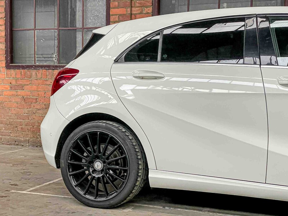 Mercedes-Benz A180 Prestige 122hp 2015 A-Class, SB-441-F