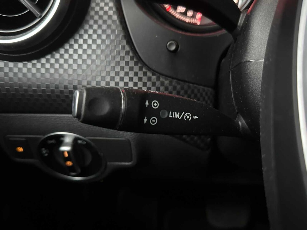 Mercedes-Benz A180 Prestige 122hp 2015 A-Class, SB-441-F