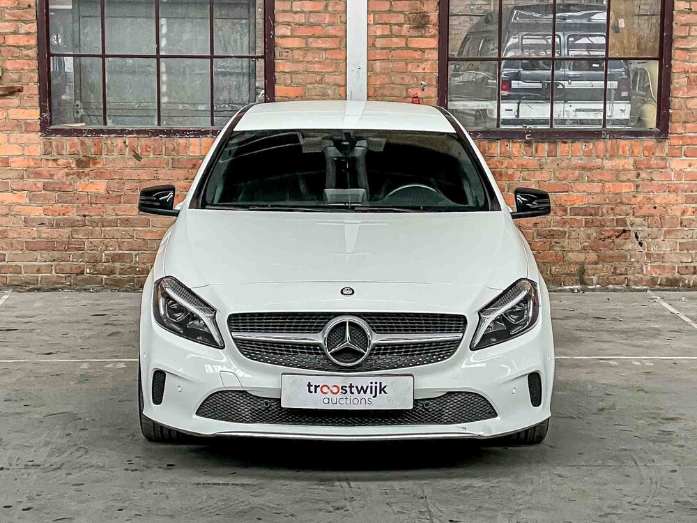 Mercedes-Benz A180 Prestige 122hp 2015 A-Class, SB-441-F