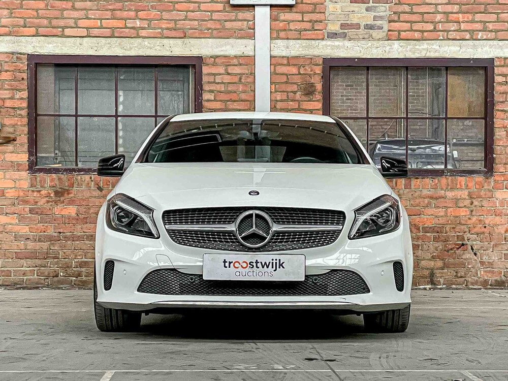 Mercedes-Benz A180 Prestige 122hp 2015 A-Class, SB-441-F
