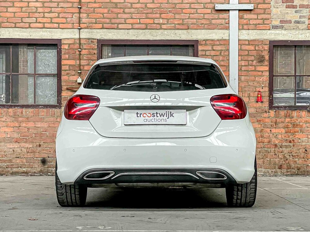 Mercedes-Benz A180 Prestige 122hp 2015 A-Class, SB-441-F