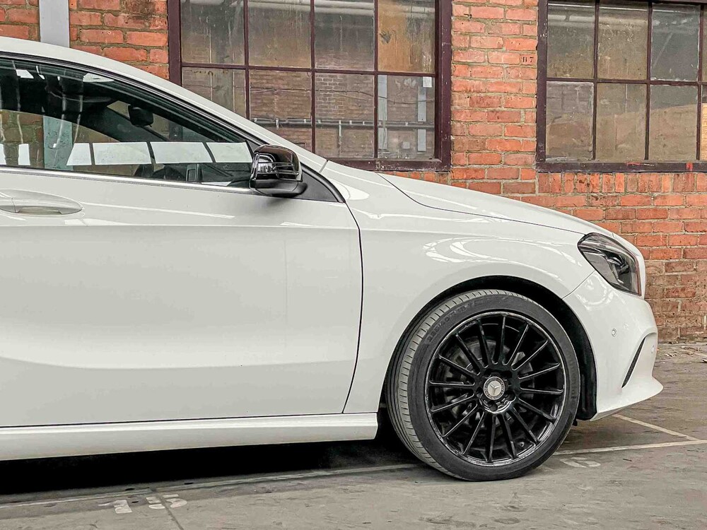 Mercedes-Benz A180 Prestige 122hp 2015 A-Class, SB-441-F