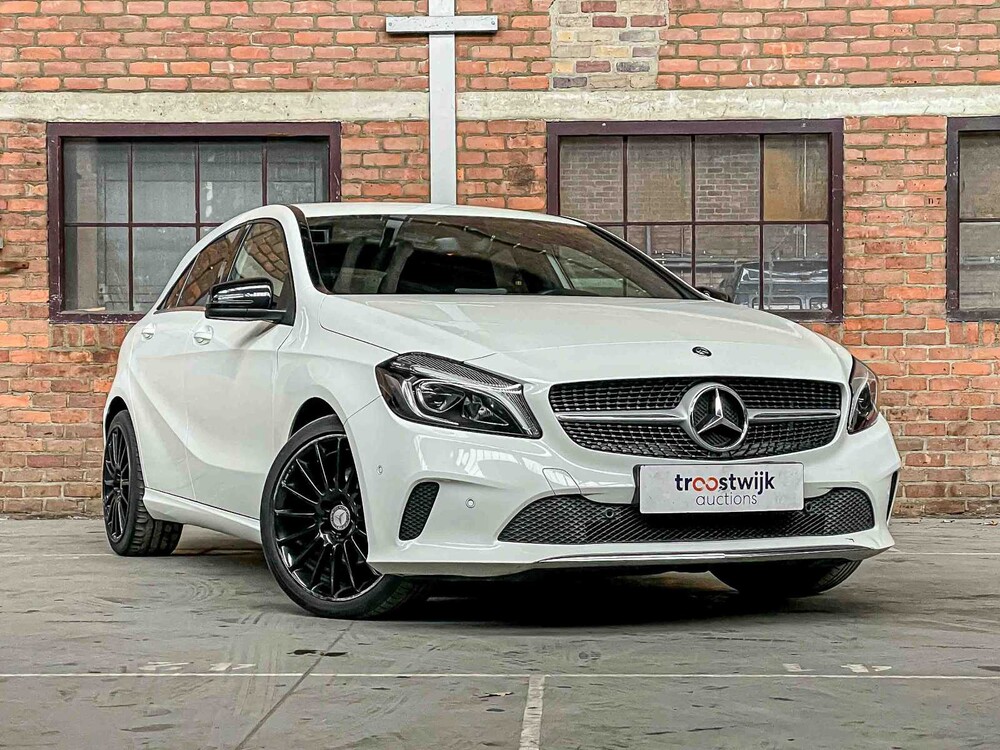 Mercedes-Benz A180 Prestige 122hp 2015 A-Class, SB-441-F