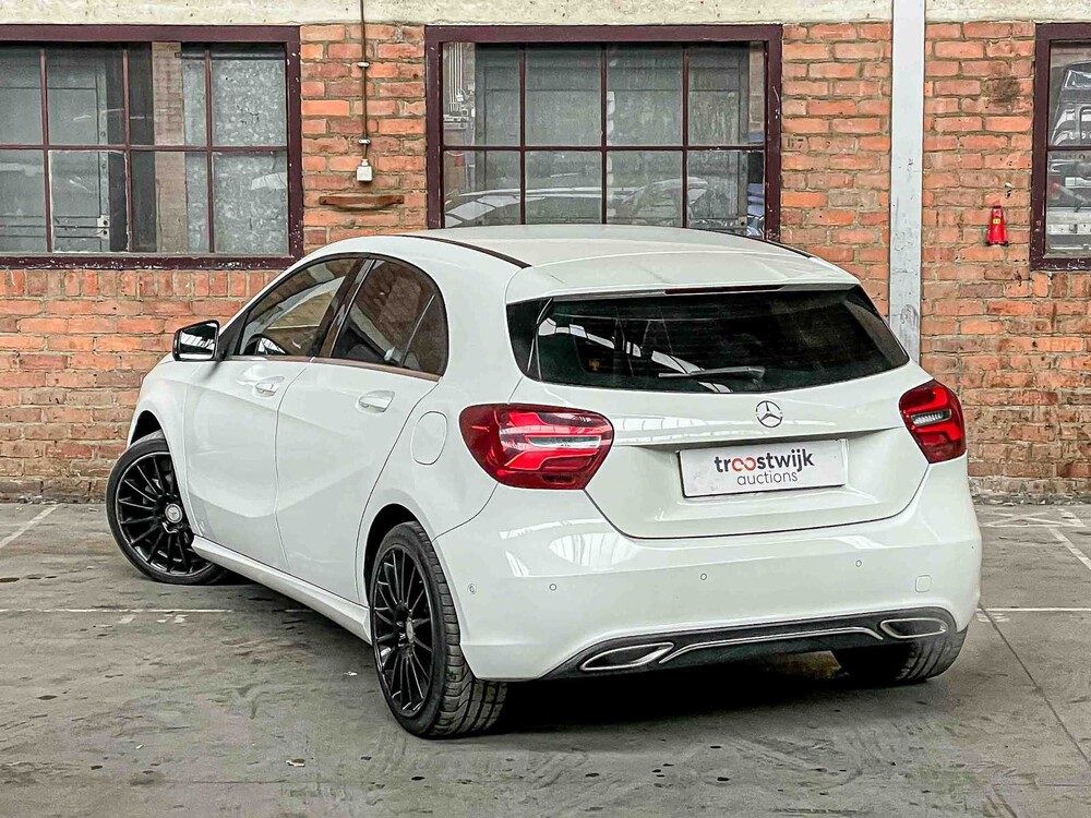Mercedes-Benz A180 Prestige 122hp 2015 A-Class, SB-441-F