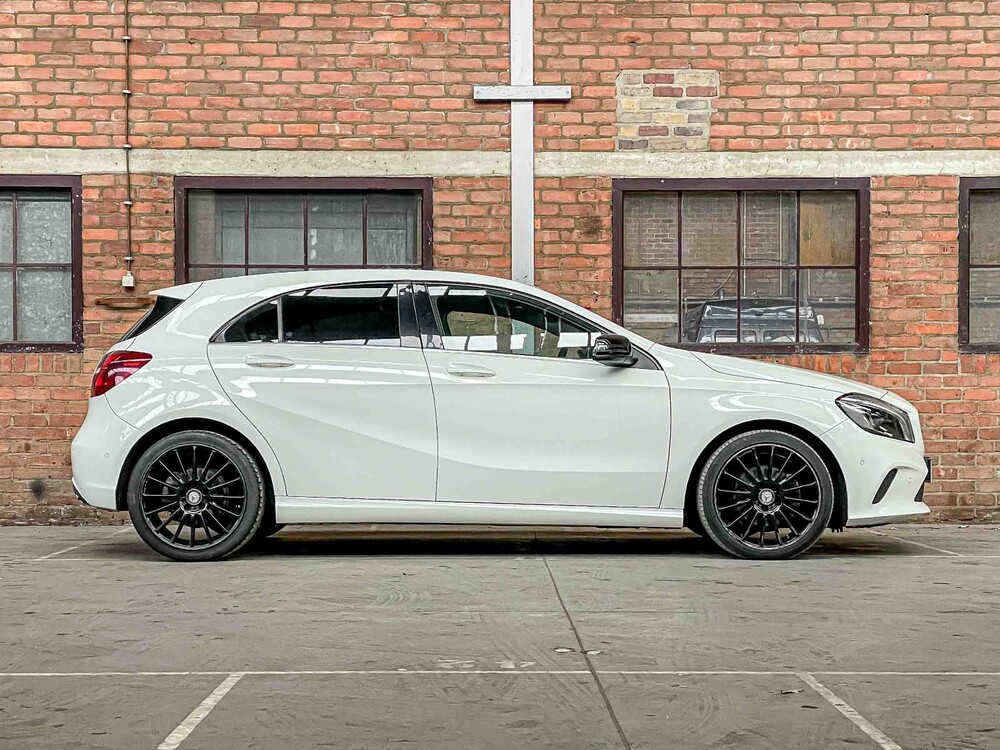 Mercedes-Benz A180 Prestige 122hp 2015 A-Class, SB-441-F