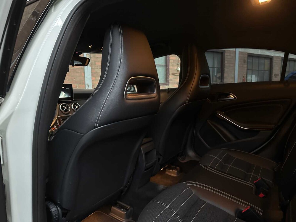 Mercedes-Benz A180 Prestige 122hp 2015 A-Class, SB-441-F