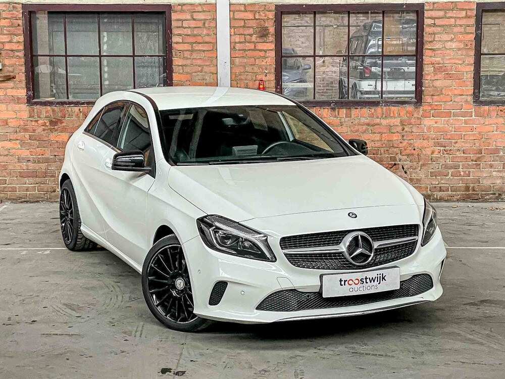 Mercedes-Benz A180 Prestige 122hp 2015 A-Class, SB-441-F