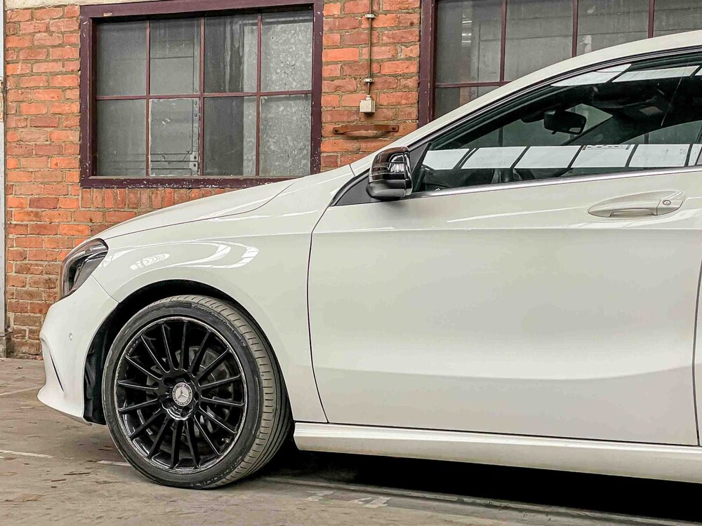 Mercedes-Benz A180 Prestige 122hp 2015 A-Class, SB-441-F