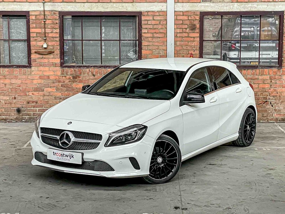 Mercedes-Benz A180 Prestige 122hp 2015 A-Class, SB-441-F