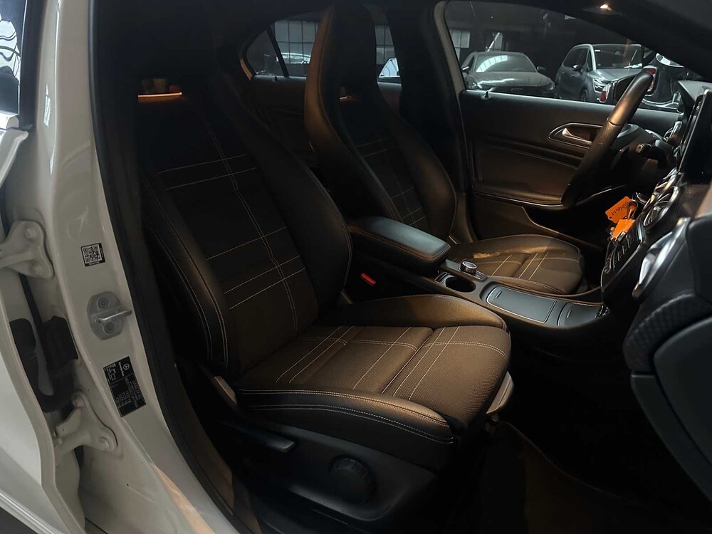 Mercedes-Benz A180 Prestige 122hp 2015 A-Class, SB-441-F