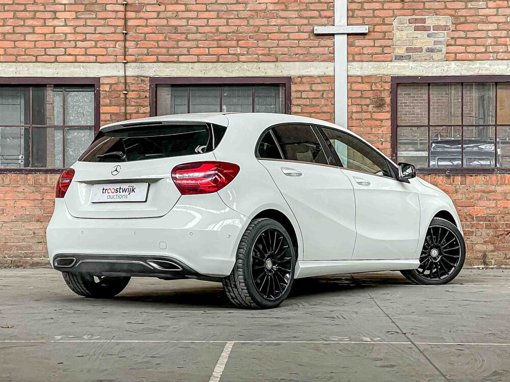 Mercedes-Benz A180 Prestige 122hp 2015 A-Class, SB-441-F