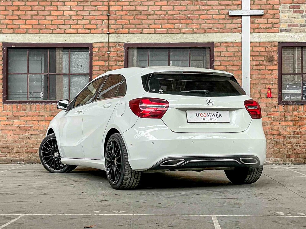 Mercedes-Benz A180 Prestige 122hp 2015 A-Class, SB-441-F