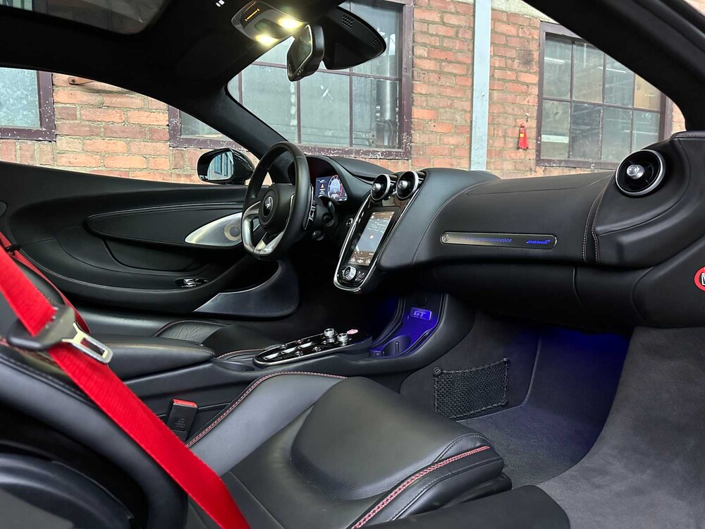 McLaren GT 4.0 V8 620PS 2022 (6.517 KM)