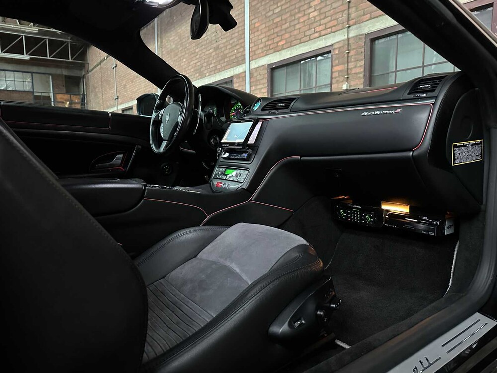 Maserati GranTurismo S 4.7 V8 440PS MC Shift 61.000km 2008 Youngtimer