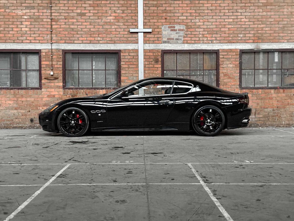 Maserati GranTurismo S 4.7 V8 440PS MC Shift 61.000km 2008 Youngtimer