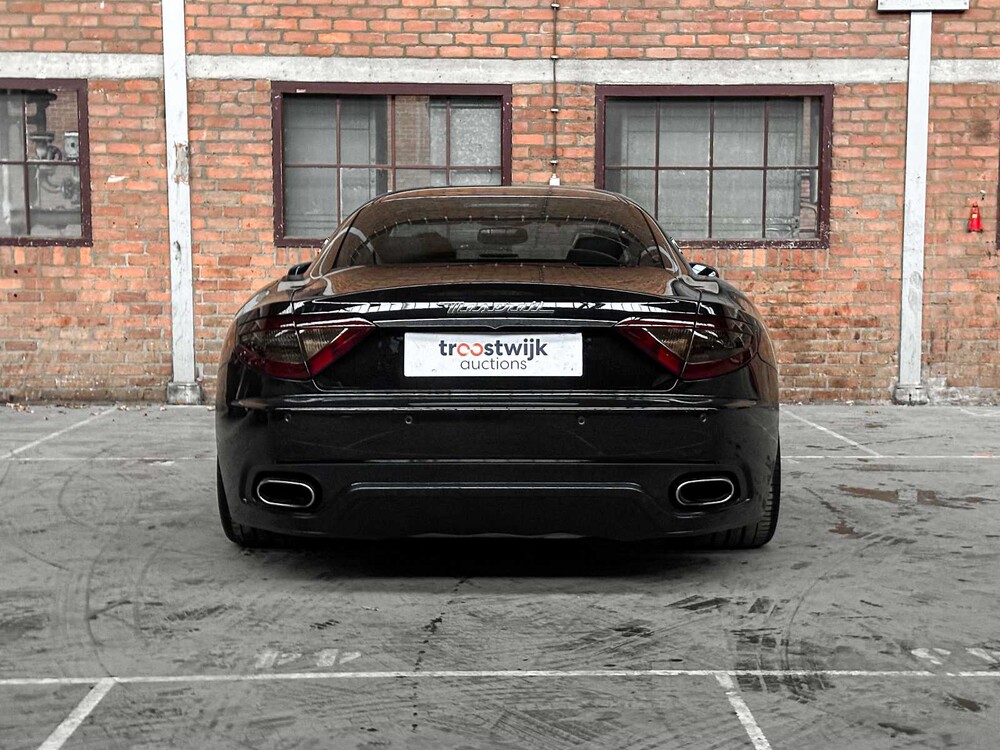 Maserati GranTurismo S 4.7 V8 440PS MC Shift 61.000km 2008 Youngtimer