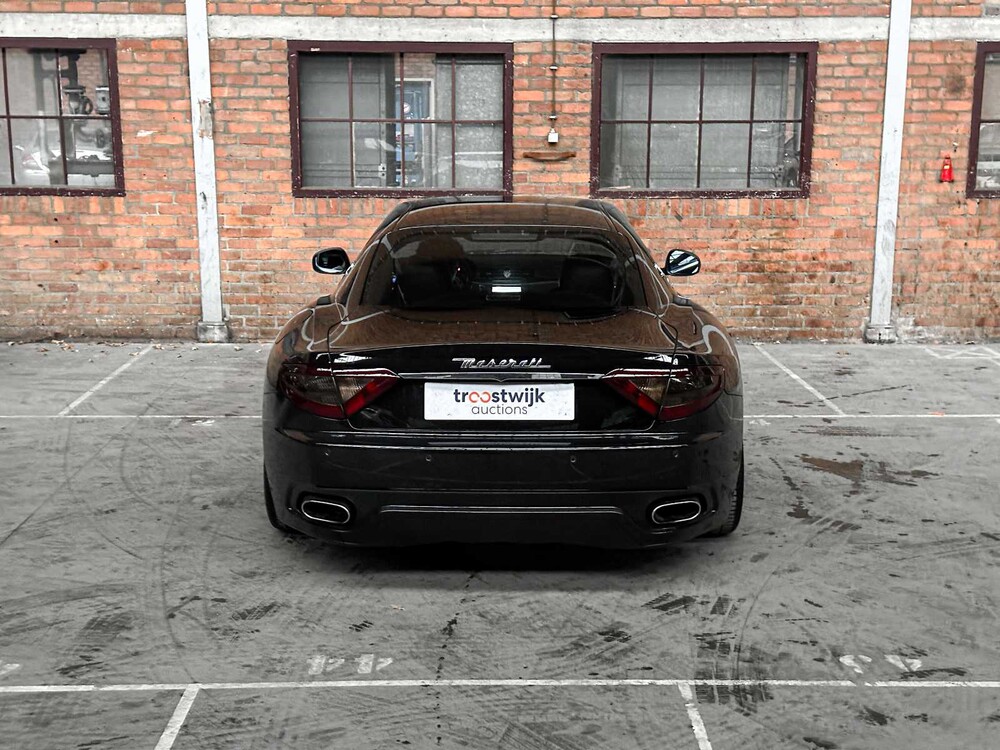 Maserati GranTurismo S 4.7 V8 440PS MC Shift 61.000km 2008 Youngtimer