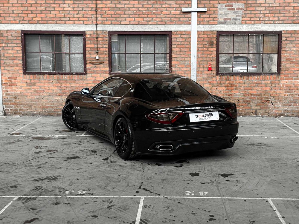 Maserati GranTurismo S 4.7 V8 440PS MC Shift 61.000km 2008 Youngtimer