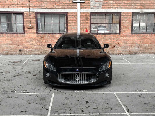 Maserati GranTurismo S 4.7 V8 440pk MC Shift 61.000km 2008 Youngtimer