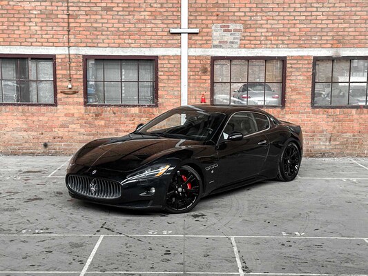 Maserati GranTurismo S 4.7 V8 440pk MC Shift 61.000km 2008 Youngtimer