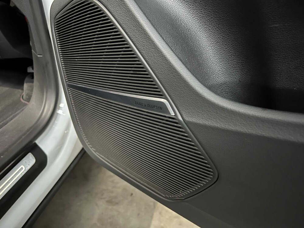 Audi RSQ8 -URBAN- 4.0 TFSI V8 Quattro (MTM Tuning) (Akrapovic) 722PS 2020, H-389-JR