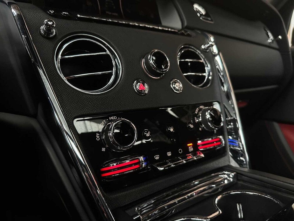 Rolls-Royce Cullinan 6.75 V12 571PS 2019 (Original-NL), NL Zulassung