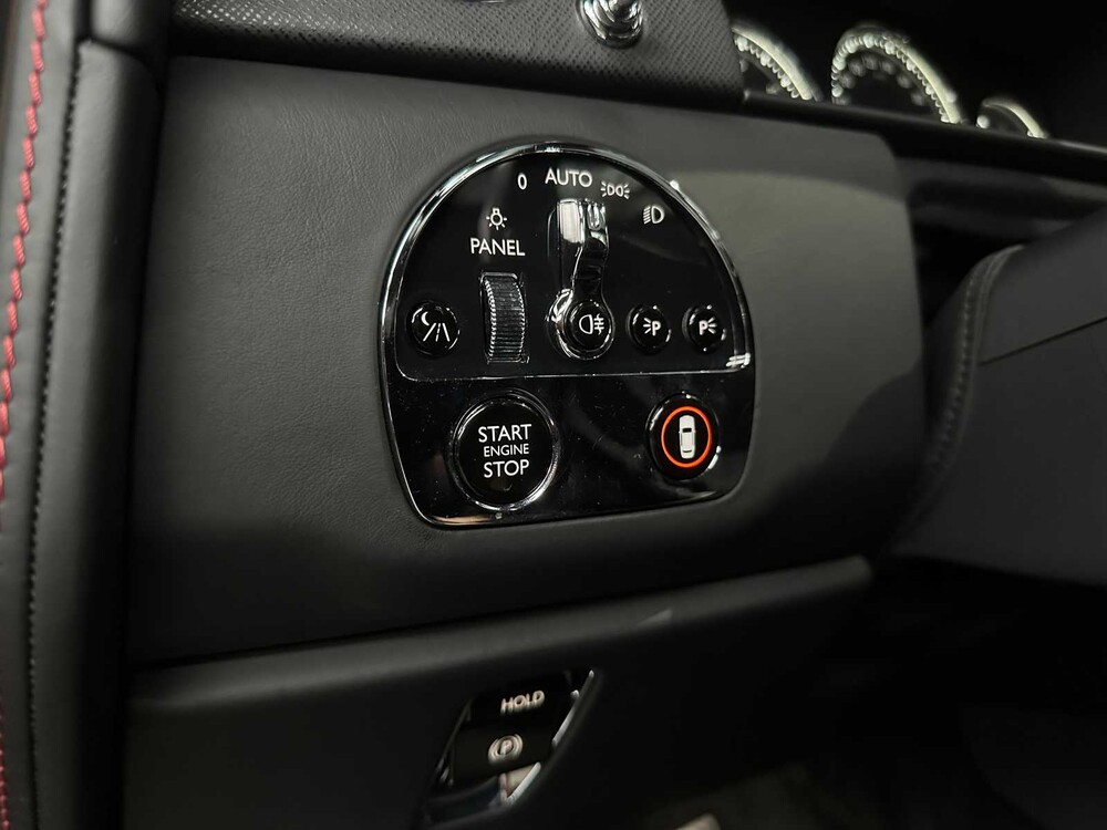 Rolls-Royce Cullinan 6.75 V12 571PS 2019 (Original-NL), NL Zulassung