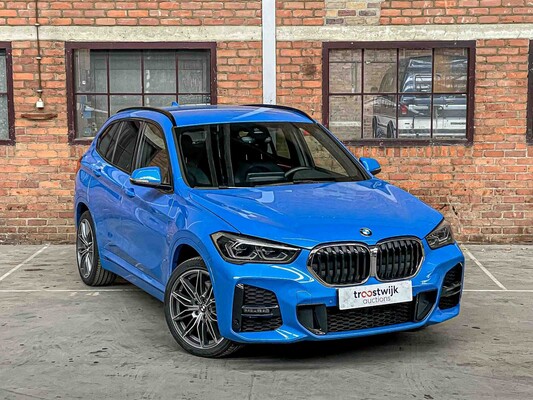 BMW X1 xDrive20i M-Pakket High Executive 178pk 2022, GDS-16-L