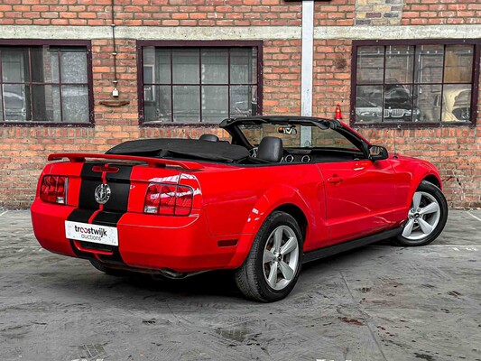 Ford Mustang Cabriolet Competition 4.0 V6 202pk 2005