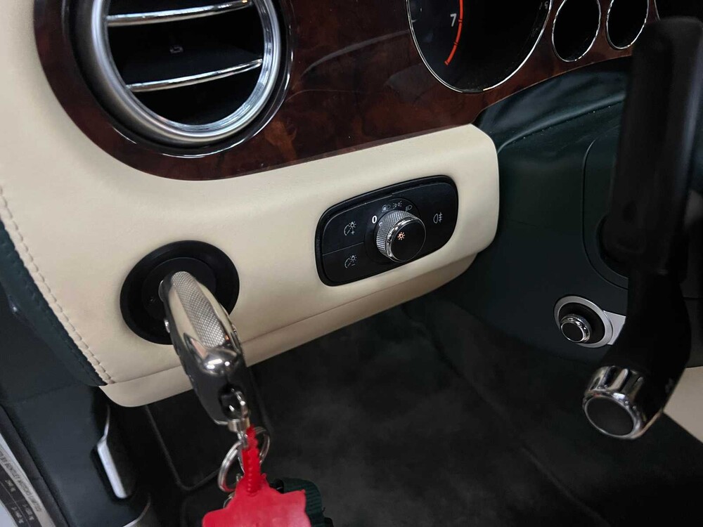 Bentley Continental Flying Spur 6.0 W12 525PS 2006 Youngtimer