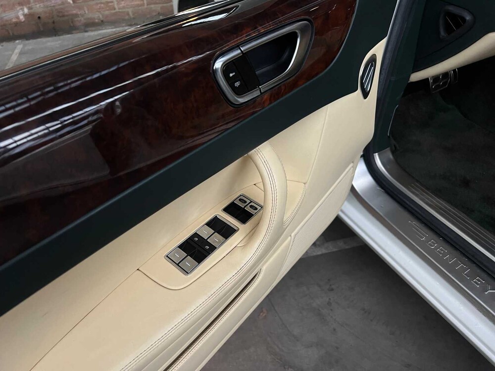 Bentley Continental Flying Spur 6.0 W12 525PS 2006 Youngtimer