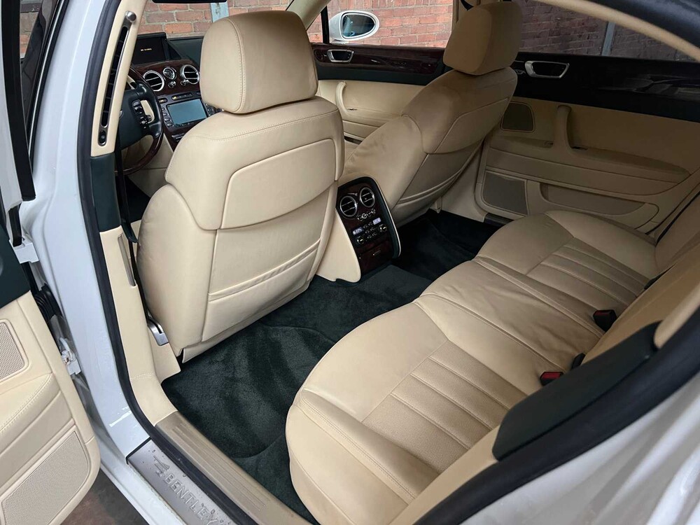 Bentley Continental Flying Spur 6.0 W12 525PS 2006 Youngtimer