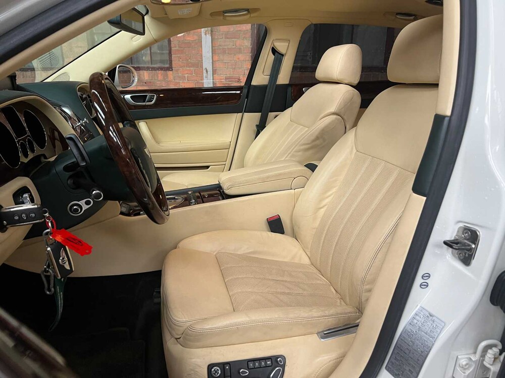 Bentley Continental Flying Spur 6.0 W12 525PS 2006 Youngtimer