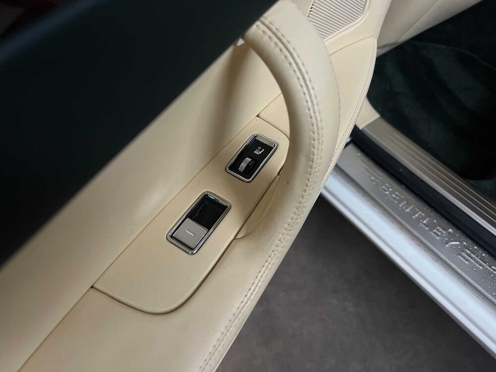 Bentley Continental Flying Spur 6.0 W12 525PS 2006 Youngtimer