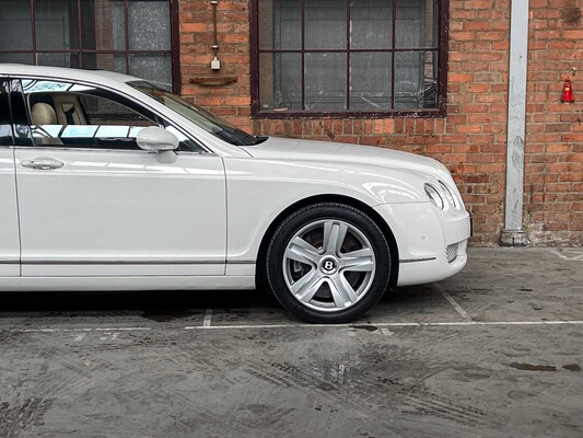 Bentley Continental Flying Spur 6.0 W12 525pk 2006 Youngtimer