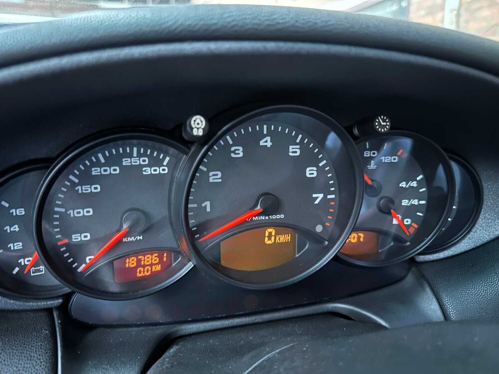 Porsche 911 Carrera 996 -MANUAL- 300hp 1998 Youngtimer