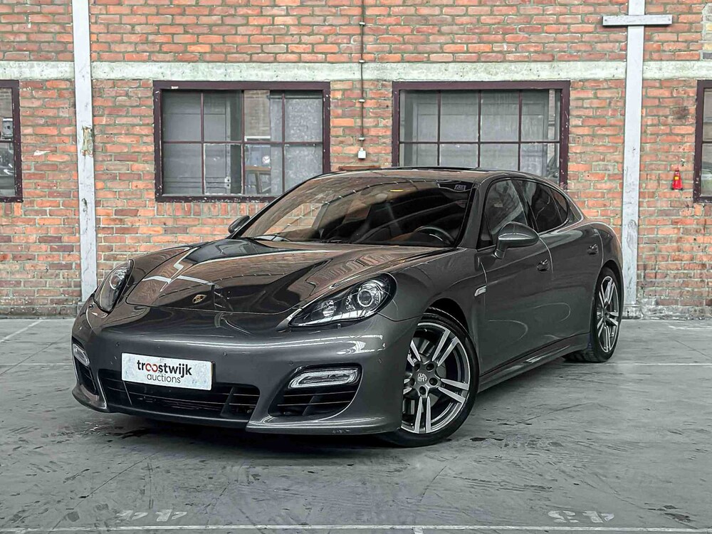 Porsche Panamera GTS 4.8 V8 430hp 2013 (Original-NL + 2nd owner), 03-ZVF-7