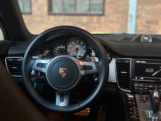 Porsche Panamera GTS 4.8 V8 430pk 2013 (Origineel-NL + 2e eigenaar), 03-ZVF-7