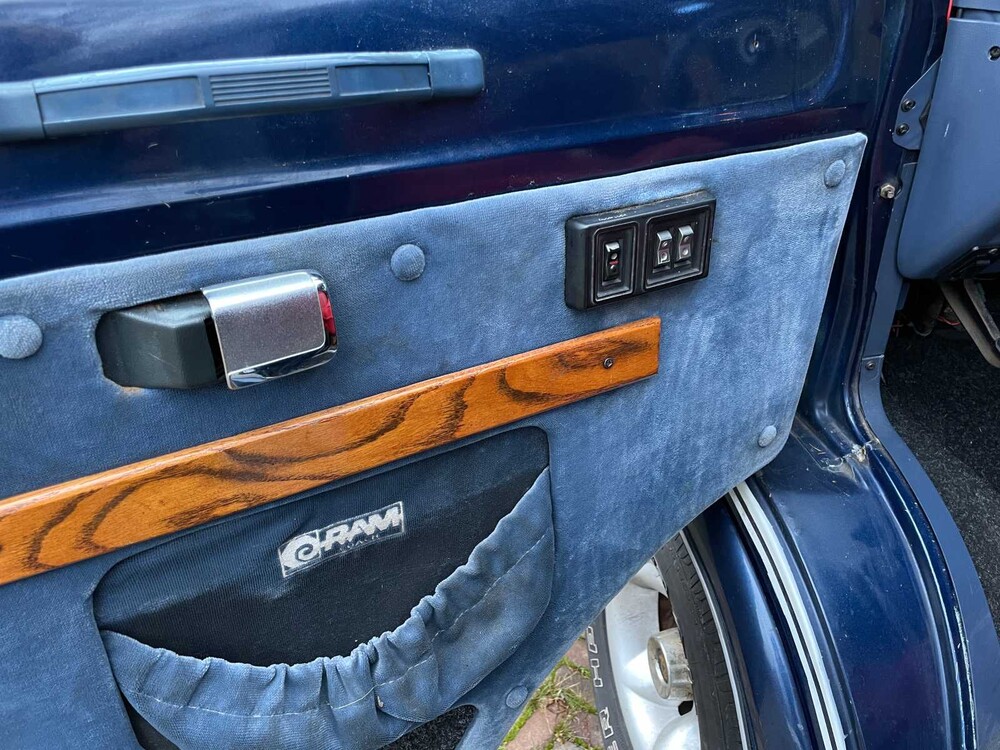 Dodge Ram 250 Camper 230PS 1993, 76-VZ-GV