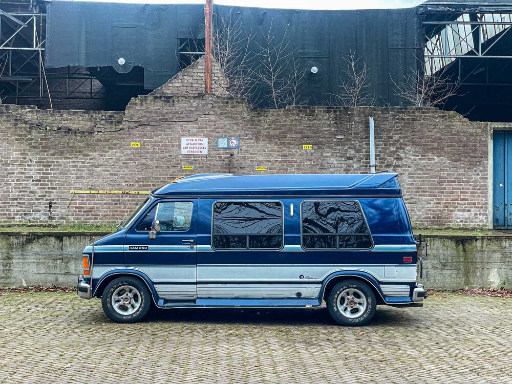 Dodge Ram 250 Camper 230PS 1993, 76-VZ-GV