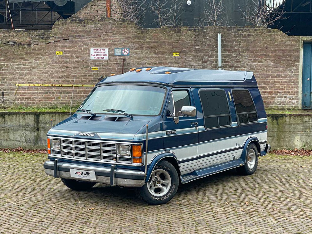 Dodge Ram 250 Camper 230PS 1993, 76-VZ-GV