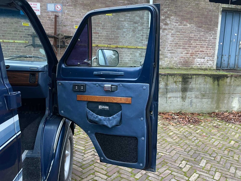 Dodge Ram 250 Camper 230PS 1993, 76-VZ-GV