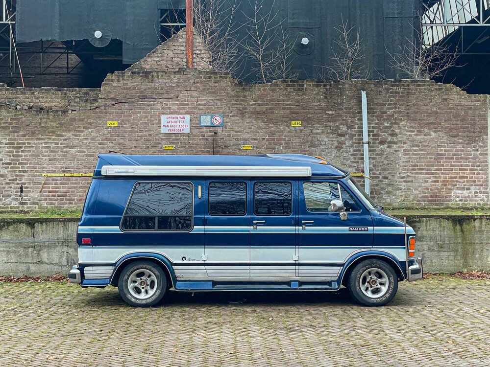 Dodge Ram 250 Camper 230PS 1993, 76-VZ-GV