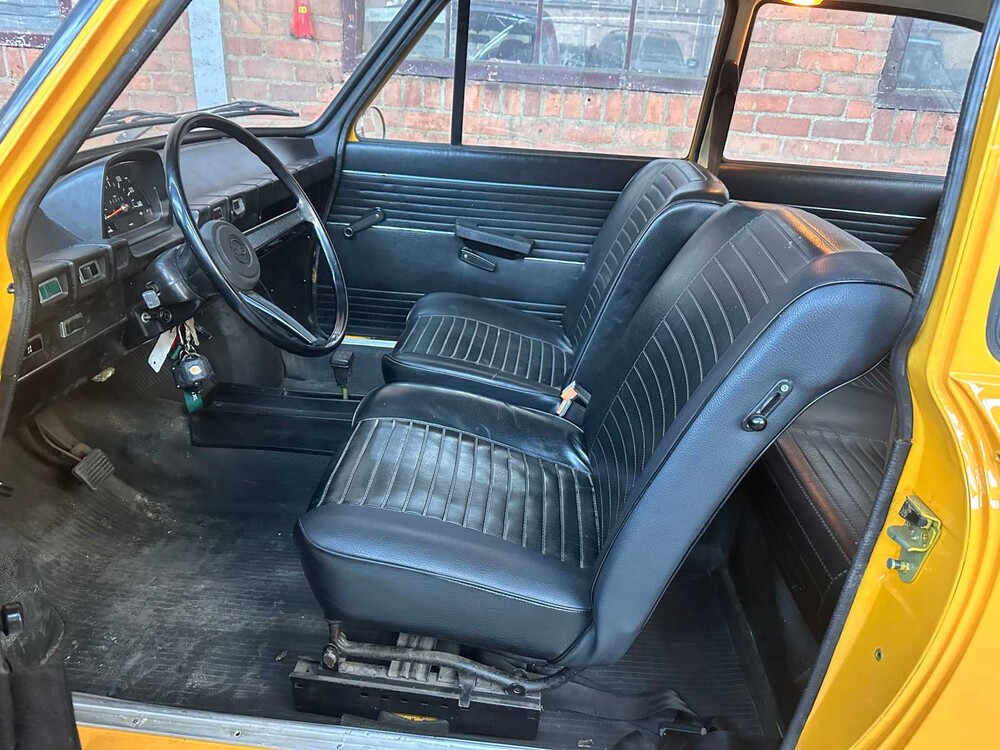 DAF 46 de Luxe 40hp 1977, 38-PM-90