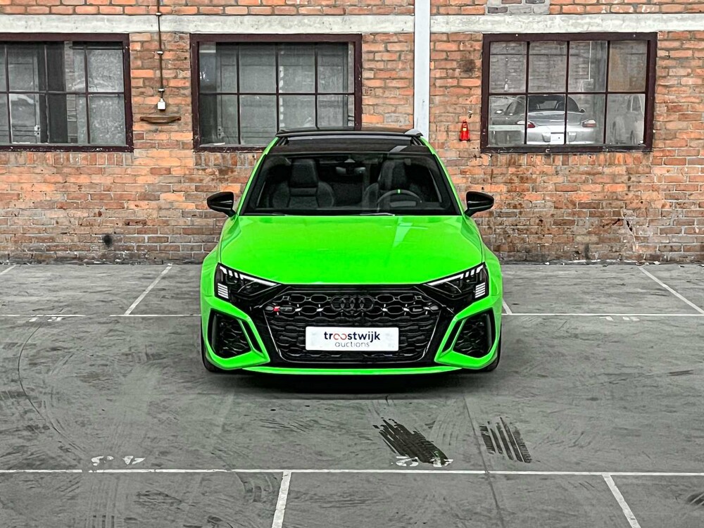 Audi RS3 Limousine 2.5 TFSI Quattro 400PS 2023, NL Nummernschild (WERKSGARANTIE)